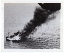 1945 USAAF 13th Air Force B-24 Sinks Japanese Tanker Balikpapan Borneo Photo picture