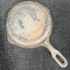 Griswold Iron Mountain #3 1031 Cast Iron Skillet - Sits Flat, Needs Restoration picture