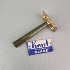 Vintage ConRad Safety Razor DE 2 Piece Green Bakelite Handle w/Kent Blade picture