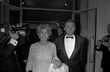 Kirk Douglas and his wife Anne Buydens Festival de Cannes Old Photo picture