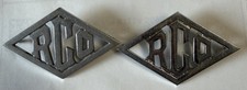 2 Vintage Reading Co Philadelphia Railroad Pins picture