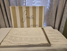 VTG 60s/70s Round Ivory Tablecloth 70