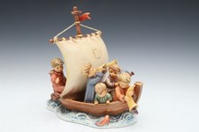 Hummel Goebel Land In Sight Porcelain Figurine 530 With Box picture