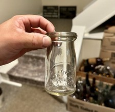 Oak Grove Farm Dairy Rare Emb 1/4 Pt Gill Milk Bottle Baltimore MD Dated 1926 picture
