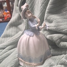 VINTAGE NAO BY LLADRO PORCELAIN FIGURINE 