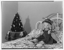 Baldwin Long Island NY Mrs Esther Wheeler 1957 Bedroom Doll Christmas Tree picture