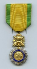WWI FRANCE French MILITARY MEDAL War Medal Complete with Hanger picture