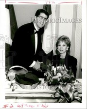 1993 Press Photo Mike Calogero with Sue Ellen Canizaro at honoree dinner picture