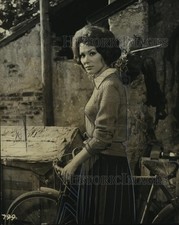 1965 Press Photo Actress Irina Demick in