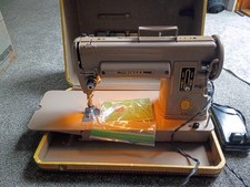 Singer 301A Sewing Machine WORKS w/Case Vintage  picture
