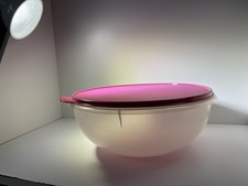 New Tupperware Fix And Mix Bowl With Pink Seal picture