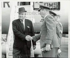 1968 Press Photo Owen Weddle greets Curtis LeMay at Eielson Air Force Base, AK picture