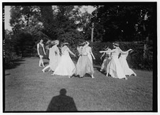 Photo:Denishawn Dancers Outdoor Dance Group c1920s picture
