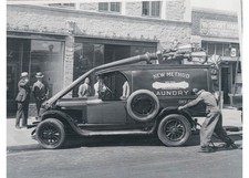 1929 LA Laundry Truck Lamp Post Crash Glass Plate Negative Period Press Copy picture