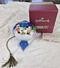 NE'QWA ART PEANUTS Glass Christmas Ornament  Hallmark Charlie Brown  Peanuts picture