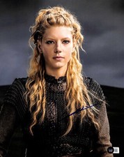 Katheryn Winnick “Lagertha” Vikings Signed 11x14 Photo BECKETT (Grad Collection) picture
