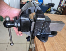 Vintage Parker Vice no.102  The Chas Parker Vise Co. Meriden CT USA picture