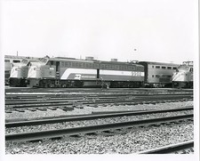 6BB846 RP 1975 BN BURLINGTON NORTHERN RAILROAD ENGINE #9902 CHICAGO IL picture