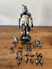 Sideshow Collectibles Star Wars Clone Wars Clone Commander Wolffe 1/6  Figure picture