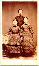 Antique C. 1860s CDV Carte de Vista Photo Civil War Era Union Soldier Girls picture