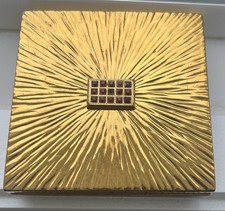 Vintage 1950s Gold Tone Sunburst Powder Compact - Jeweled Ruby Rhinestone Accent picture