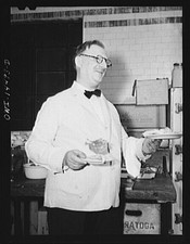 Photo:New York New York Johns Restaurant East Twelfth Street Waiter 1930s picture