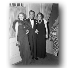 Marlene Dietrich, John Gilbert, Mary Astor Photo 8x10 Troubadour LA 1935-1 picture