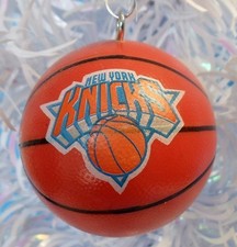 NEW YORK KNICKS Basketball Team Christmas Ornament picture