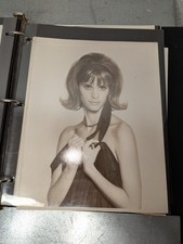 VINTAGE 1960s 36 PHOTOS VOGUE WOMEN MODEL STYLE FASHION OUTDOORS PORTFOLIO  picture