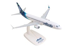 SKYMARKS FLIGHT (SKF006) ALASKA 737-900 1:200 SCALE MODEL WITH DISPLAY STAND picture