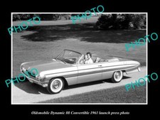 OLD 8x6 HISTORIC PHOTO OF OLDSMOBILE 88 CONVERTIBLE 1961 LAUNCH PRESS PHOTO picture