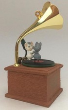 1990 Song and Dance Hallmark Ornament Plays Jingle Bells 2 Mice Dance on Record picture