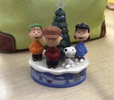 2010 Hallmark Merry Christmas Charlie Brown Ornament Peanuts Gang Music WORKS picture