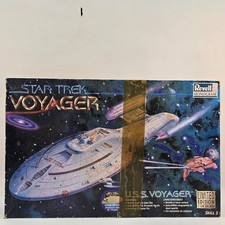 Revell Monogram Star Trek USS Voyager Limited Edition Model Spaceship picture