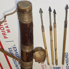 intage Dayak Borneo Indigenous Miniature Bamboo Quiver & 4 Metal Tip Arrows Set picture