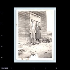 Old Vintage Photo MAN WOMAN OUTSIDE HOUSE 1943 BADGER MOUNTAIN WASHINGTON picture
