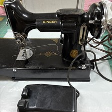1941 Vintage Singer 221 FEATHERWEIGHT Sewing Machine CAT 3-110 Motor TESTED picture
