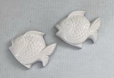 VTG  5” White Ceramic Fish Wall Plaques Set Of 2 Pier One Japan 1960-1970 picture