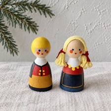 Vintage Swedish Folk Art Wood Peg Dolls Set Of 2 Boy Girl Värend Figurines picture