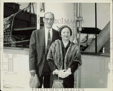 1957 Press Photo Mr. & Mrs. Sanford Folkman aboard Grace Line's Santa Rosa Ship picture