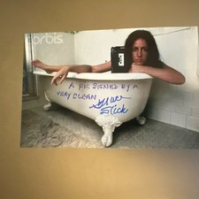 GRACE SLICK Hand Signed Autograph 4X6 PHOTO - JEFFERSON AIRPLANE - LEGEND SINGER picture