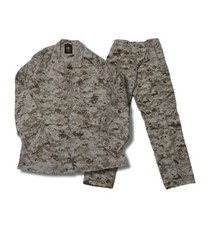 USMC Desert MARPAT Utilities Set (Small Regular SR) picture