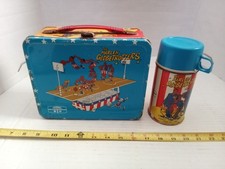 Vintage 1971 The Harlem Globetrotters Lunchbox  & Thermos. picture
