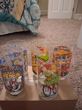 McDonald's - THE GREAT MUPPET CAPER - Set 5 Glasses - 1981 2 Miss Piggys picture
