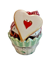 Villeroy & Boch Winter Bakery Cupcake - Hinged Trinket Box picture