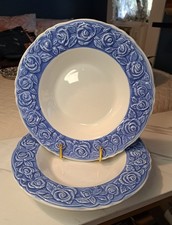 VTG Set of 2 Hand-Painted Franco Giorgi Quadrifoglio Blue Roses Soup Bowls 9.5