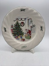 Nikko HAPPY HOLIDAYS DECK THE HALLS 1997 Collectible plate, Excellent picture