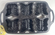 Dolly Parton Lodge Mini Cake Pan picture
