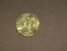 VINTAGE  CHRISTIAN GOLD COLORED RELIGIOUS ANGEL WINGS HALO COIN MEDAL picture