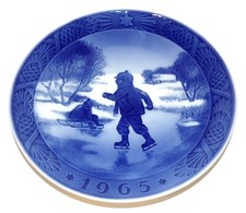 LOVELY 1965 ROYAL COPENHAGEN DENMARK KAI LANGE LITTLE SKATERS 7